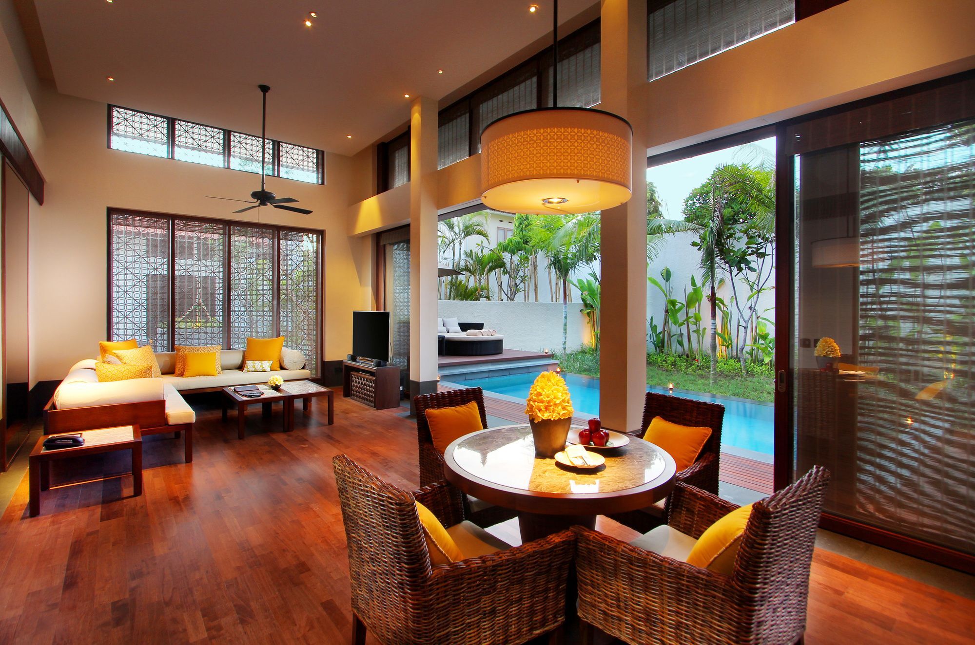 เดอะ วิลลา แอท แฟร์มอนต์ ซานูร์ บีช บาหลี Hotel ภายนอก รูปภาพ