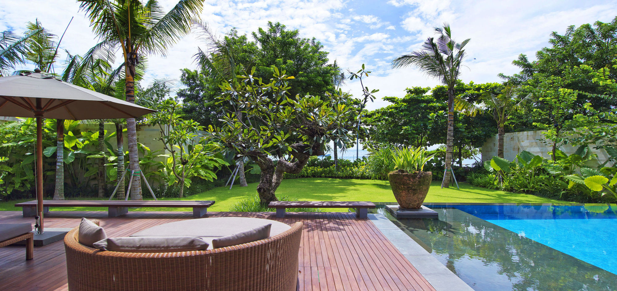 เดอะ วิลลา แอท แฟร์มอนต์ ซานูร์ บีช บาหลี Hotel ภายนอก รูปภาพ